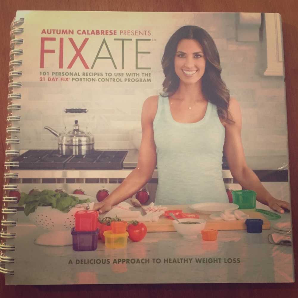 Fixate cookbook + portion control containers